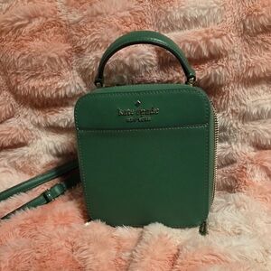 EUC Kate spade Kelly green Square top-handle crossbody bag